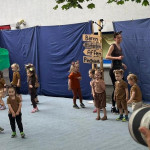 Was ein Bär im Zoo so treibt, haben wir durch die "Kleinen Strolche" erfahren.