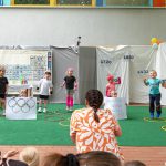 Beim 2. Versuch, war er bei den "Olympischen Spielen" in München. Dargestellt von der "Glühwürmchen" Gruppe.